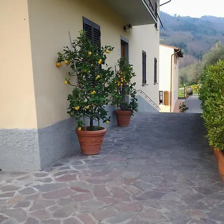 La Casa Dei Limoni Apartment *